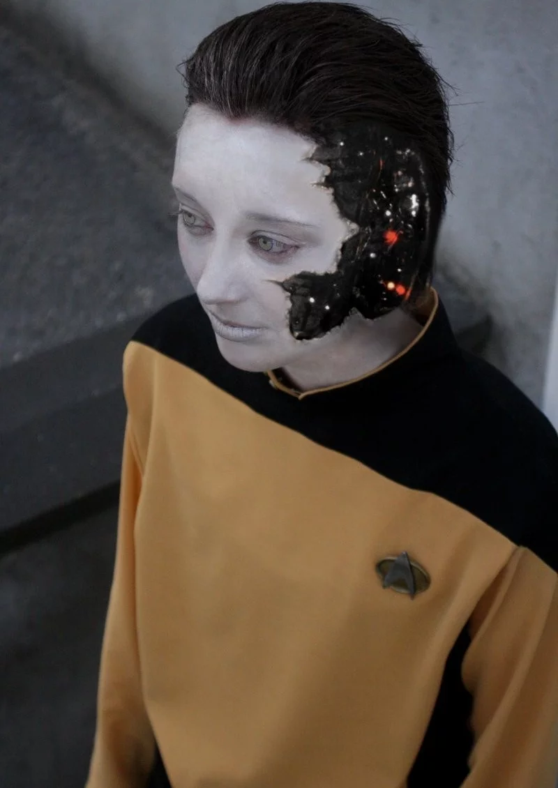 Cosplay-Cover: Lieutenant Commander Data