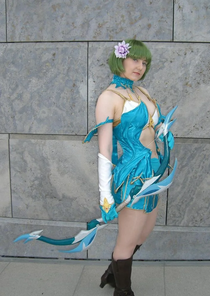 Cosplay-Cover: Elyos-Jägerin