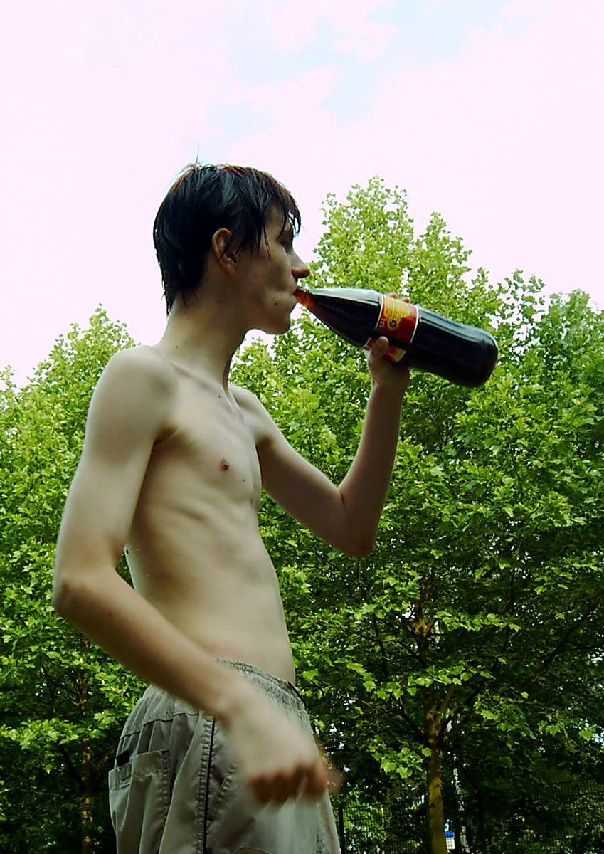 Cosplay-Cover: Halb Nackt