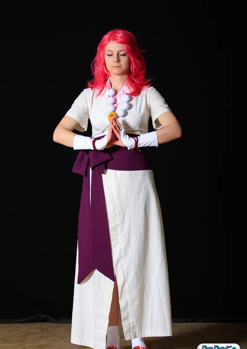 Cosplay-Cover: Pink-Maya