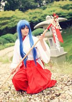 Cosplay-Cover: Furude Rika (Priestess)