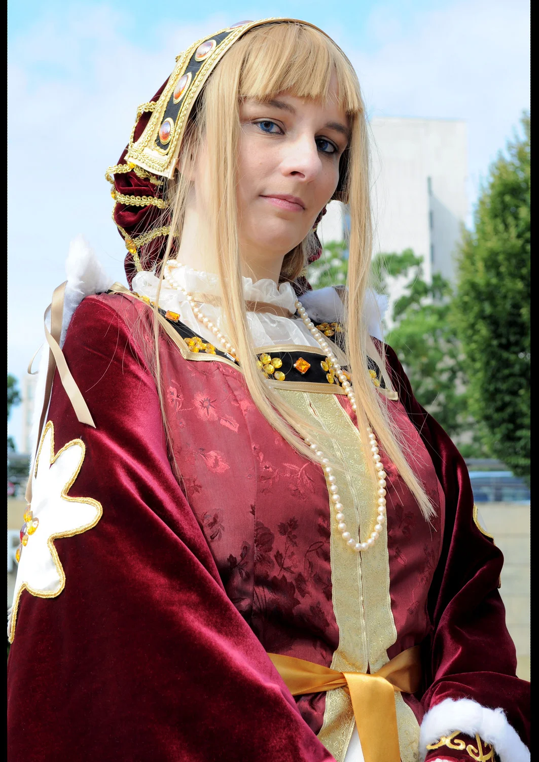 Cosplay-Cover: Lucrezia Borgia (Hochzeitskleid Band 9)
