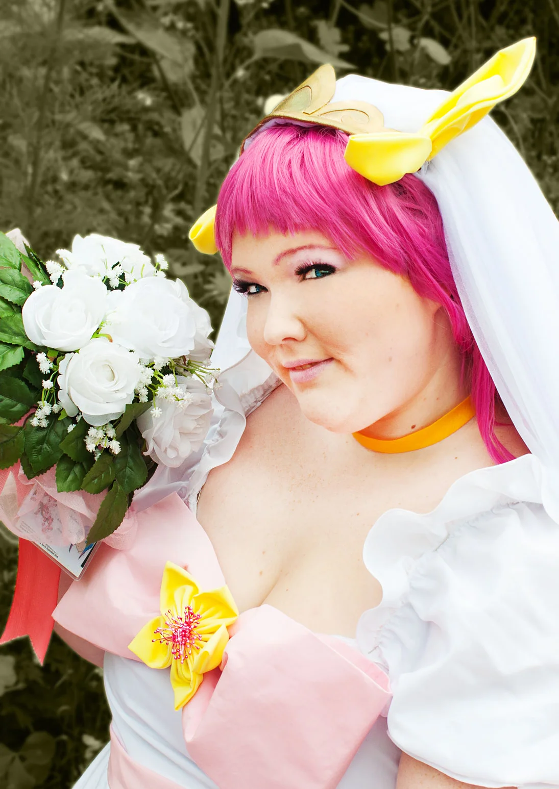 Cosplay-Cover: Wedding Peach