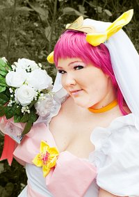 Cosplay-Cover: Wedding Peach