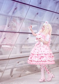 Cosplay-Cover: Angelic Pretty - Cherry Berry Bunny