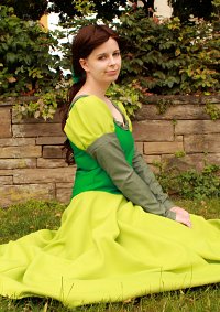 Cosplay-Cover: Belle [Green Dress]