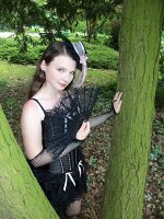 Cosplay-Cover: Angi in Schwarz