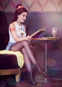 Cosplay-Cover: Hipster Belle