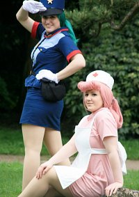 Cosplay-Cover: Schwester Joy