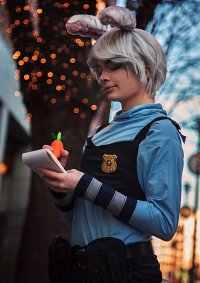 Cosplay-Cover: Judy Hopps [male]