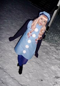 Cosplay-Cover: Sheryl Nome [Winterdress]