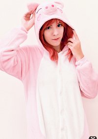 Cosplay-Cover: Maki Nishikino [Pig Kigurumi]