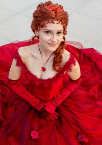 Cosplay-Cover: Sarah Chagal (Ballkleid)