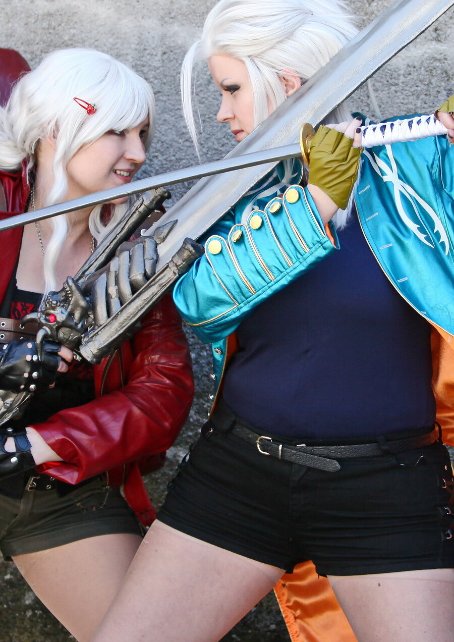 Cosplay-Cover: Vergil (Genderbend)