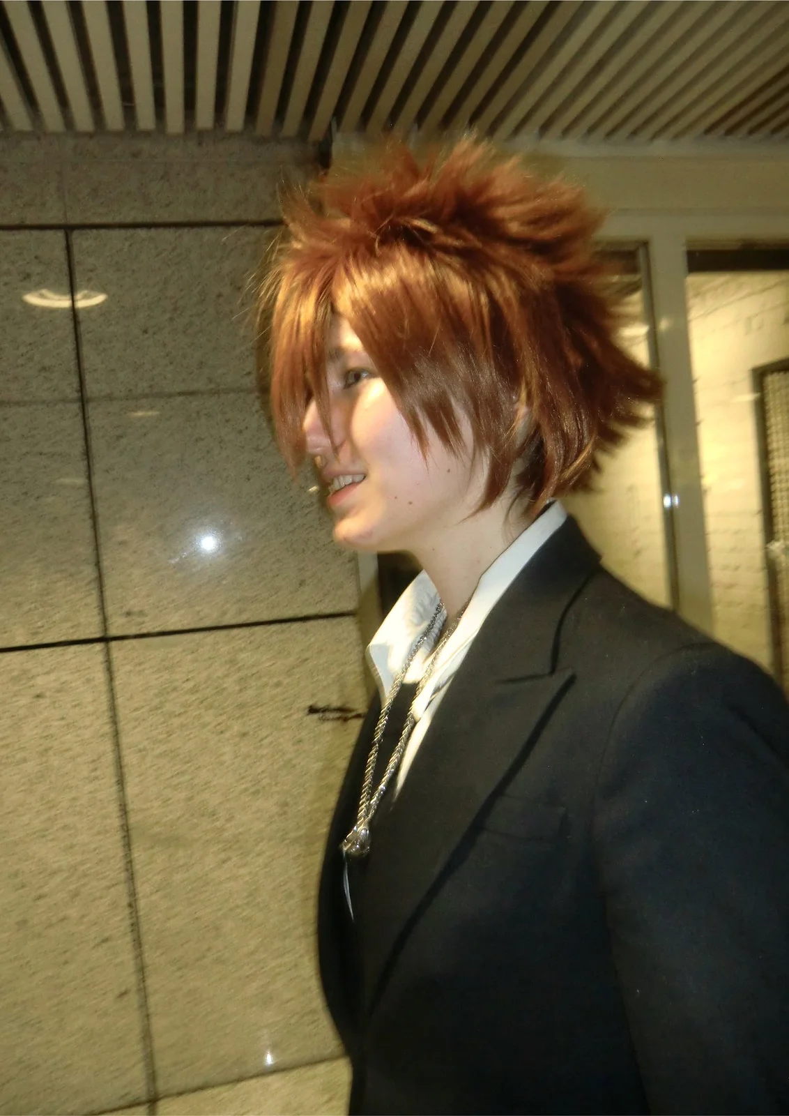 Cosplay-Cover: Tsunayoshi Sawada (Anzug)