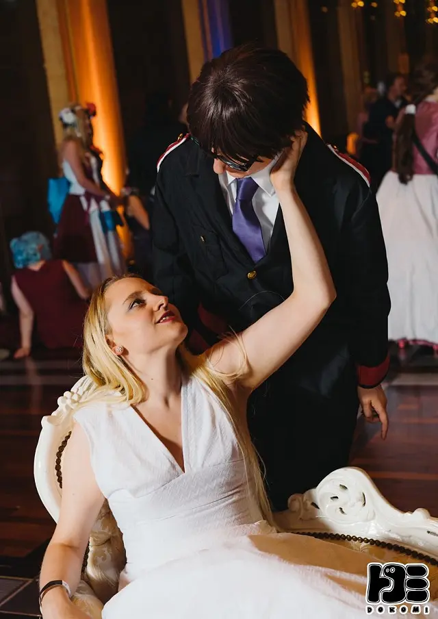 Cosplay-Cover: Biahamon (white dress)