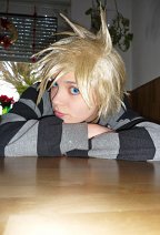 Cosplay-Cover: Cloud - Streetstyle