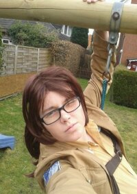 Cosplay-Cover: Hanji Zoë