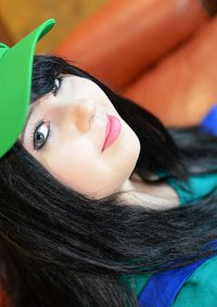 Cosplay-Cover: Luigi (female)