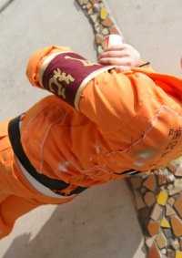 Cosplay-Cover: Hibari Kyouya [Orange Overall]