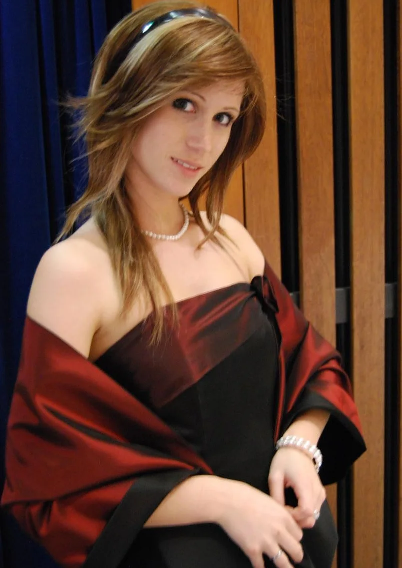Cosplay-Cover: Victoria Lyn Tayler [Ballkleid]
