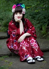 Cosplay-Cover: Red Princess with Flowers