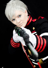 Cosplay-Cover: Shinya Hīragi