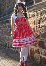 Cosplay-Cover: Alice-Print-Kleid