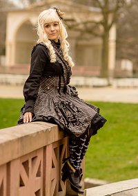 Cosplay-Cover: AatP: Edward Skull Tartan Skirt