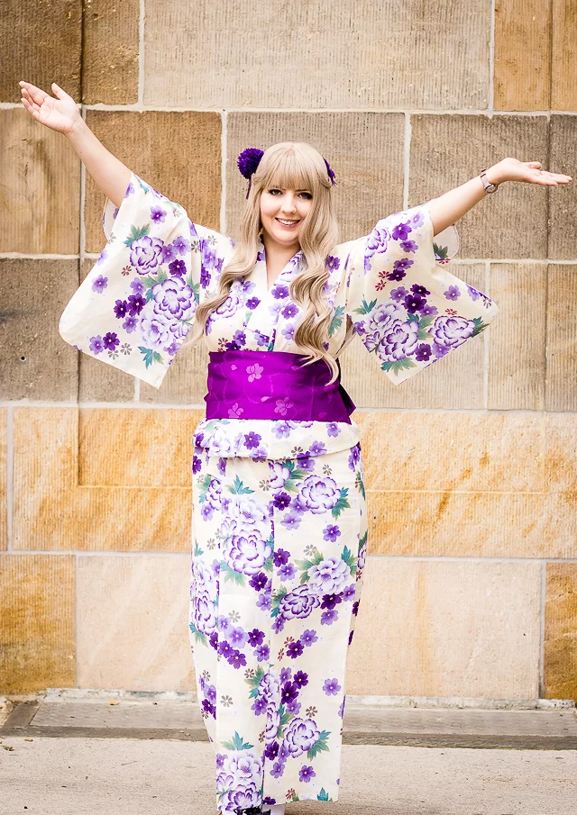 Cosplay-Cover: zartgelber Yukata