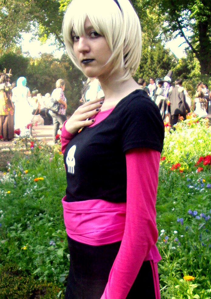 Cosplay-Cover: Rose Lalonde (Schwarzes Kleid)