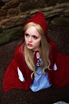 Cosplay-Cover: Valerie-Red Riding Hood