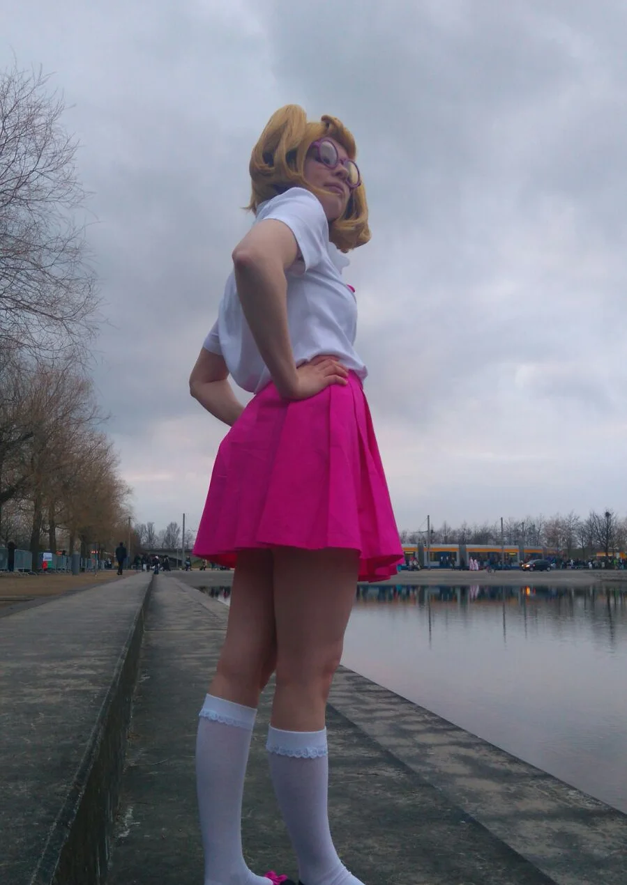 Cosplay-Cover: Rosa Schwarz