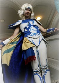 Cosplay-Cover: Cecil Harvey (Dissidia)