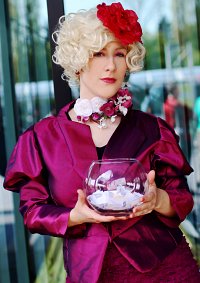 Cosplay-Cover: Effie Trinket (Reaping 1)