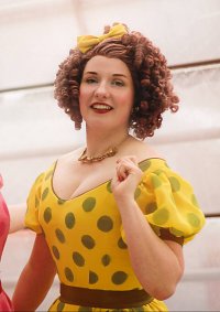 Cosplay-Cover: Drizella Tremaine