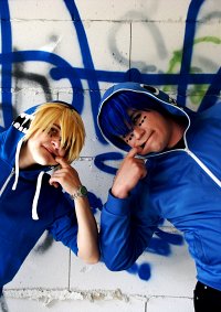 Cosplay-Cover: Kaito Shion Matryoshka