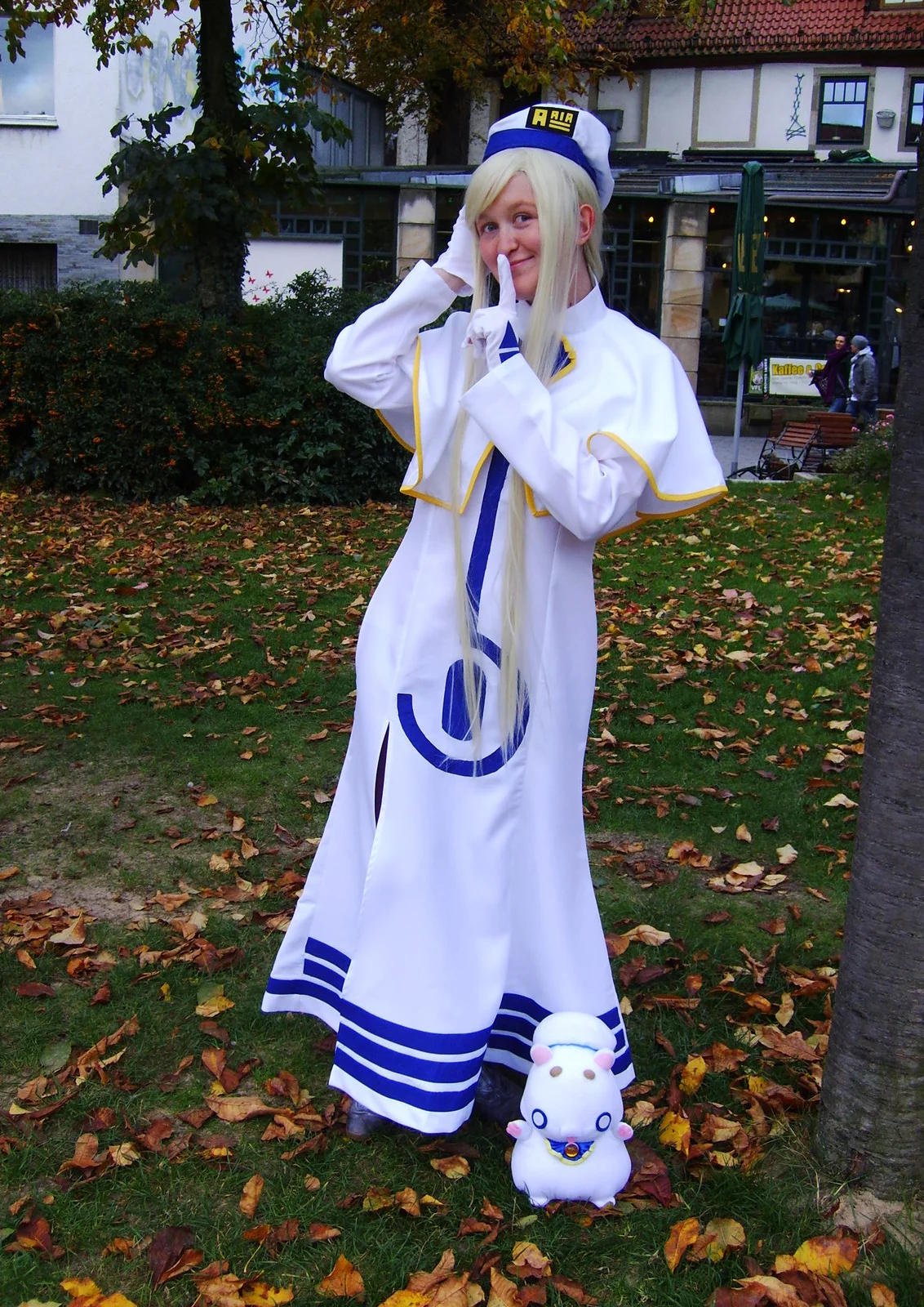 Cosplay-Cover: Alicia Florence [Winteredition]
