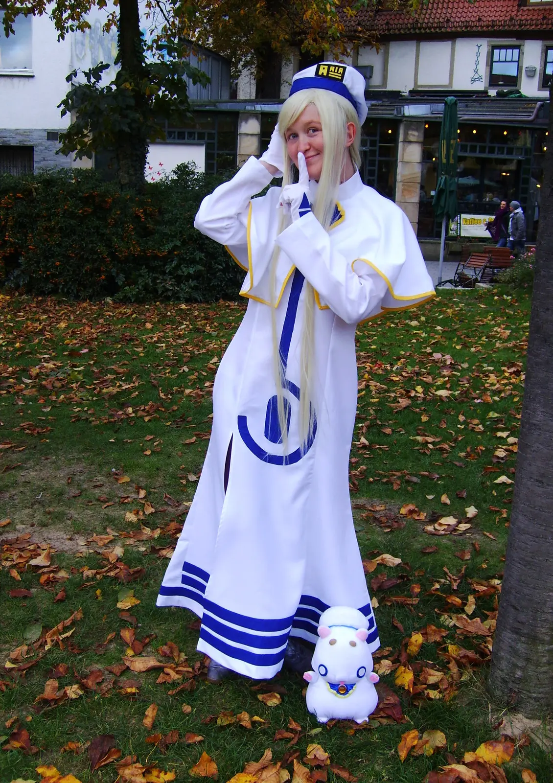 Cosplay-Cover: Alicia Florence [Winteredition]