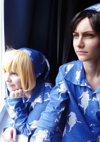 Cosplay-Cover: Levi (Pyjamas)