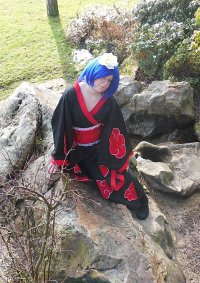 Cosplay-Cover: Konan im Kimono