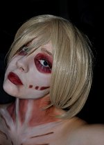 Cosplay-Cover: Annie Leonhardt - Female Titan Form