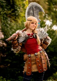 Cosplay-Cover: Astrid Hofferson (HTTYD 2)