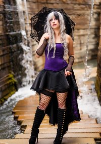 Cosplay-Cover: Purple Gothic