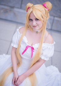 Cosplay-Cover: Usagi Tsukino [Lolita Dress]