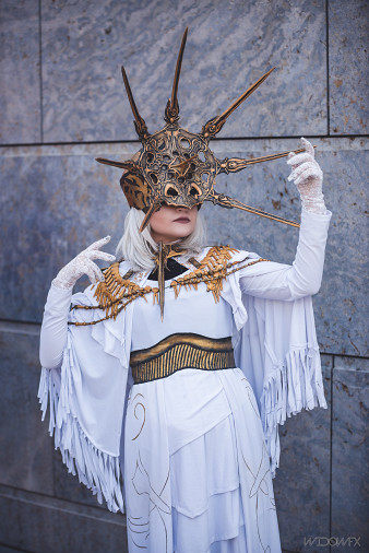 dark souls gwyndolin cosplay