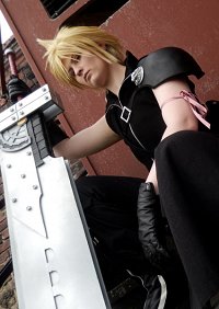 Cosplay-Cover: Cloud Strife (Advent Children)