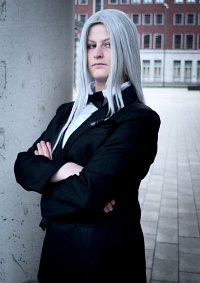 Cosplay-Cover: Sephiroth (Anzug)