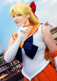 Cosplay-Cover: Super Sailor Venus