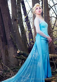 Cosplay-Cover: Elsa von Arendelle [Eiskönigin]